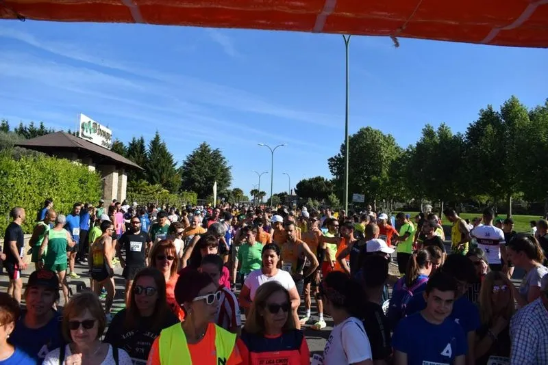Galería de imágenes de la IV Carrera Solidaria 10 km de Gudino / Fotos: Atletismo Salmantino