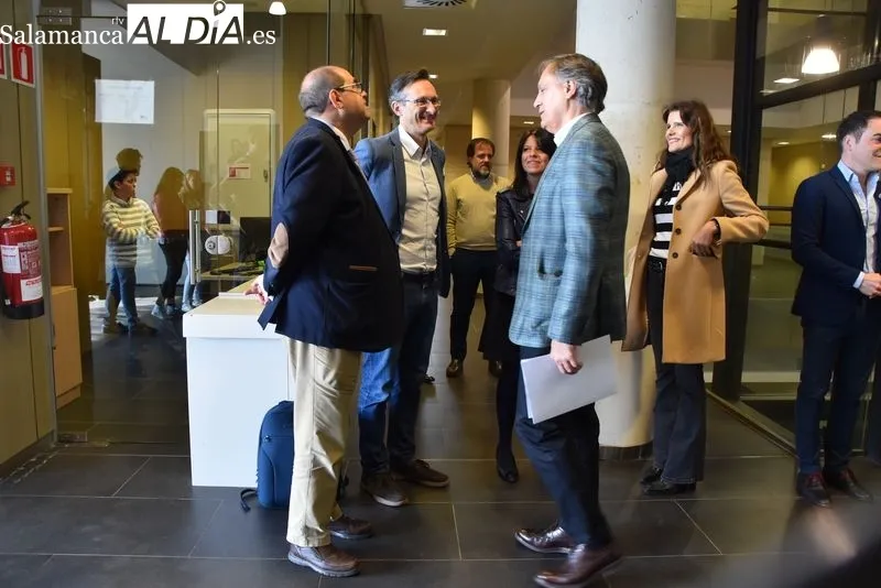 El candidato a la alcaldía Carlos García Carbayo 