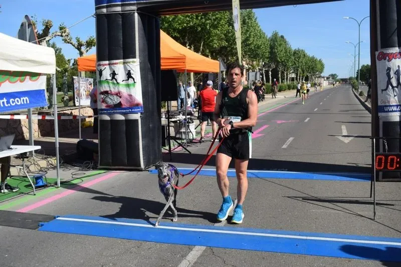 Galería de imágenes de la IV Carrera Solidaria 10 km de Gudino / Fotos: Atletismo Salmantino