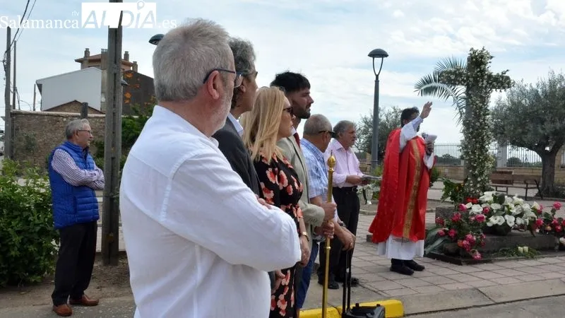 La imagen del Manso Cordero fue llevada en procesión hasta el paraje de la Peña Gorda