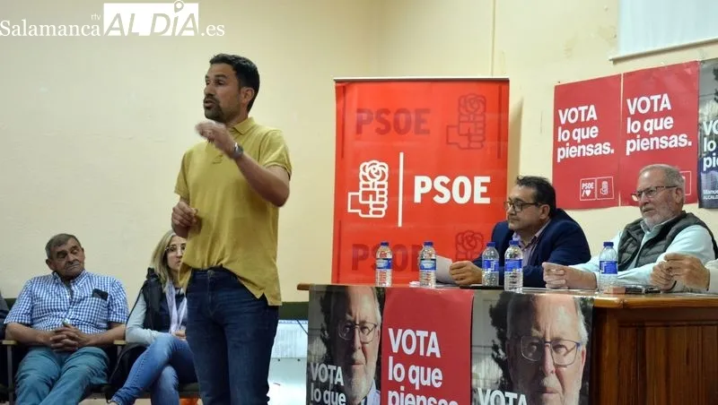 La candidatura del PSOE al ayuntamiento de Lumbrales se presentó anoche en un acto público