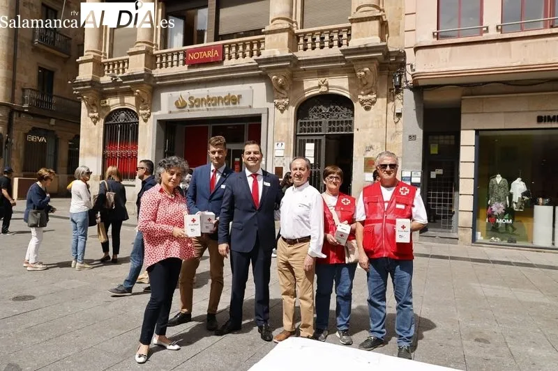 Día de la Banderita organizado por Cruz Roja en Salamanca. Foto de David Sañudo
