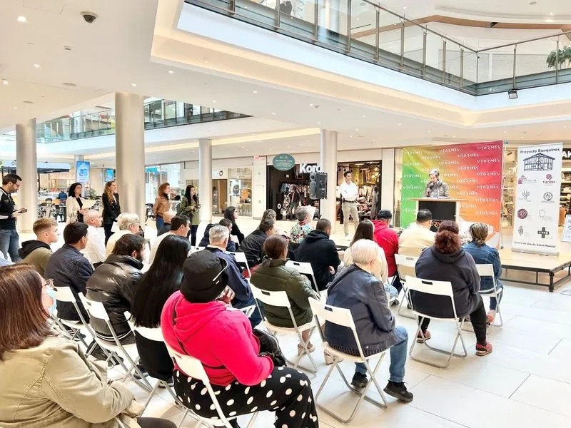 Día del Orgullo Loco en el Centro Comercial El Tormes