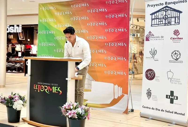 Día del Orgullo Loco en el Centro Comercial El Tormes