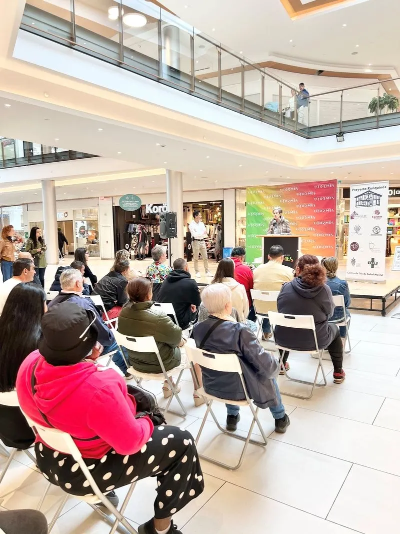 Día del Orgullo Loco en el Centro Comercial El Tormes