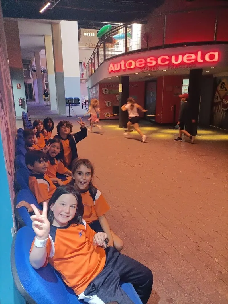Foto 7 - Finalizan las fiestas del colegio Antonio Machado. As&iacute; lo han vivido