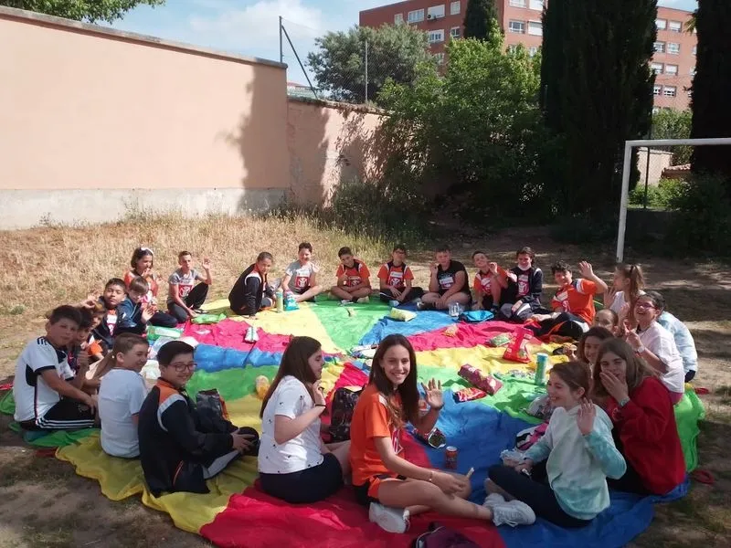 Foto 3 - Finalizan las fiestas del colegio Antonio Machado. As&iacute; lo han vivido