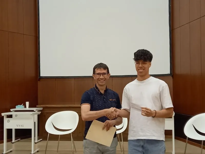Foto 3 - Dos alumnos del IES Mart&iacute;nez Uribarri, ganadores de la Olimpiada Agroambiental