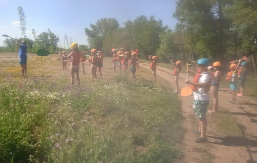 Foto 2 - Escolares de toda la provincia disfrutan de un descenso en piragua por el &Aacute;gueda