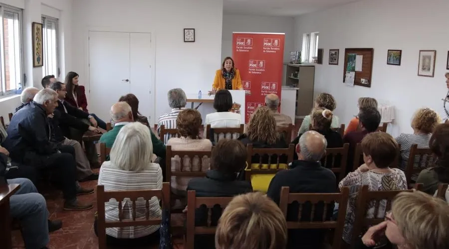 Foto 4 - Elena Rengel se fija &ldquo;3 retos&rdquo; como candidata a la Alcald&iacute;a de Fuentes de O&ntilde;oro por el PSOE