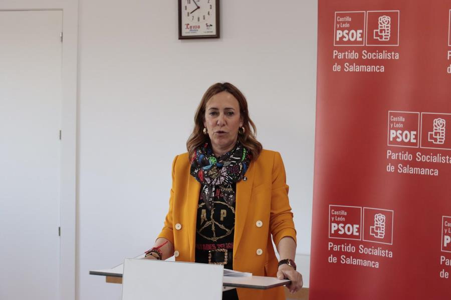 Foto 5 - Elena Rengel se fija “3 retos” como candidata a la Alcaldía de Fuentes de Oñoro por el PSOE