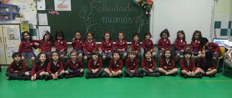 Foto 2 - As&iacute; vivieron el D&iacute;a de la Madre en el colegio San Juan Bosco: poes&iacute;as y muchos detalles