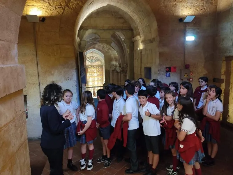 Foto 11 - Los alumnos del colegio San Juan Bosco visitan las torres medievales de la Catedral  