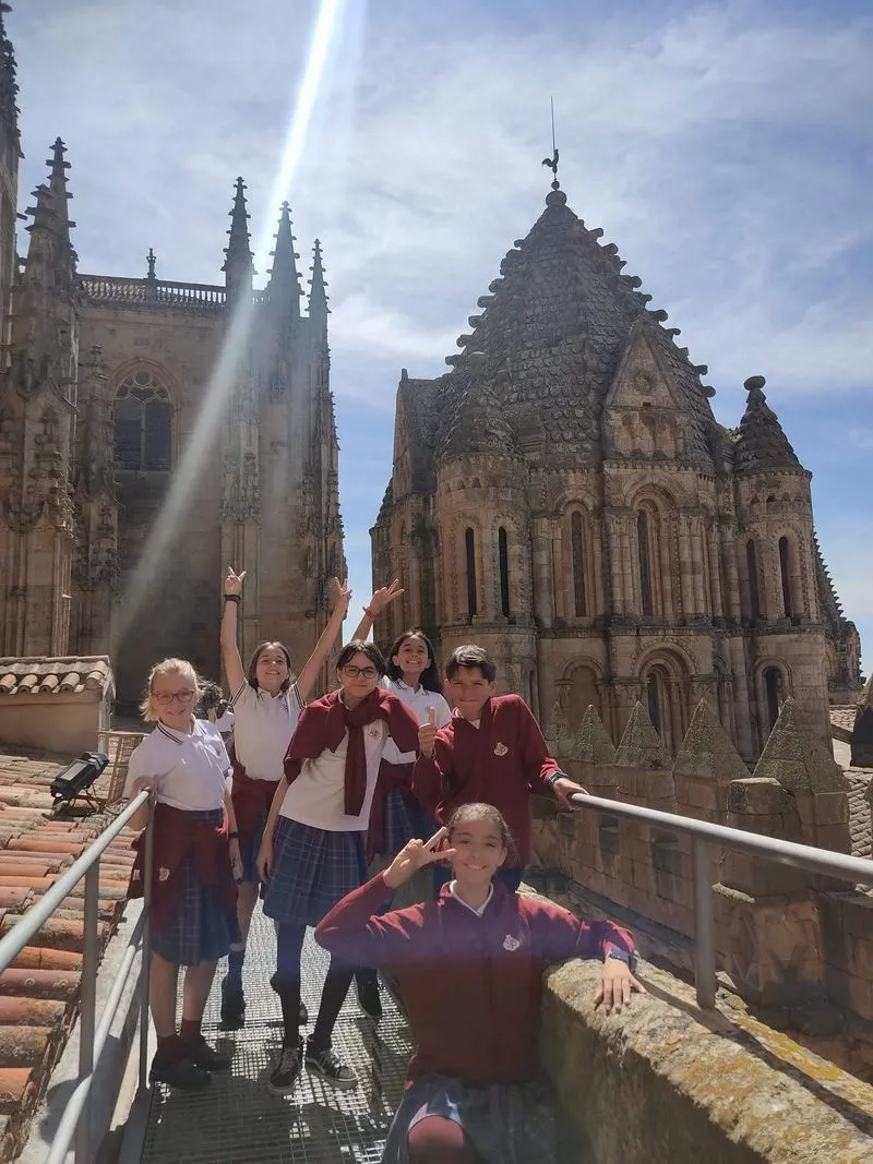 Foto 6 - Los alumnos del colegio San Juan Bosco visitan las torres medievales de la Catedral  