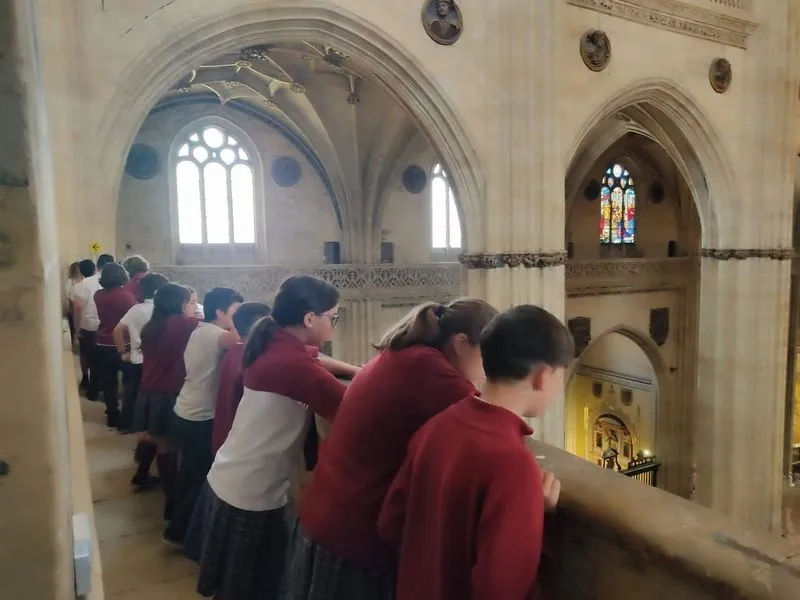 Foto 5 - Los alumnos del colegio San Juan Bosco visitan las torres medievales de la Catedral  