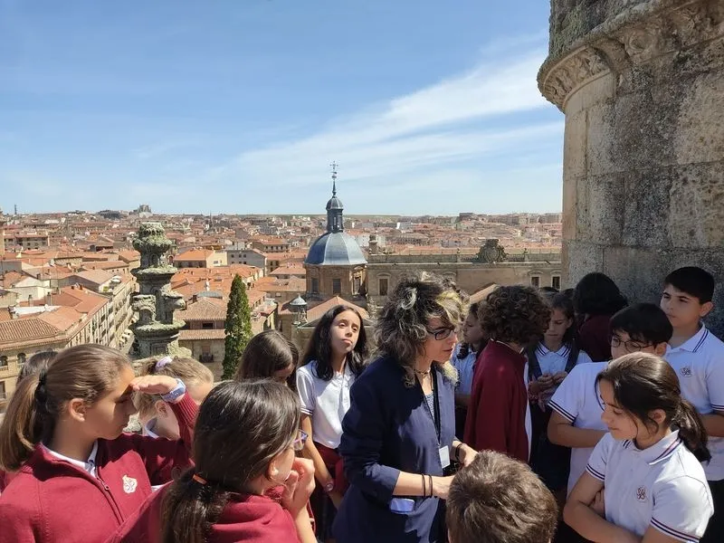 Foto 2 - Los alumnos del colegio San Juan Bosco visitan las torres medievales de la Catedral  