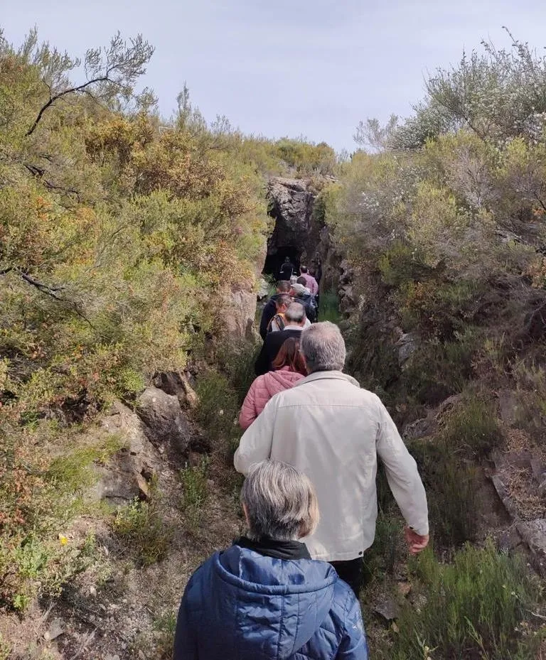 Foto 11 - Nuevo d&iacute;a de convivencia entre pueblos adentr&aacute;ndose incluso en las minas de Navasfr&iacute;as