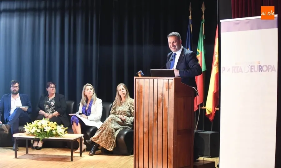 Foto 2 - Mir&oacute;briga y Fuentes de O&ntilde;oro participan en Vilar Formoso en un Encuentro de Cooperaci&oacute;n
