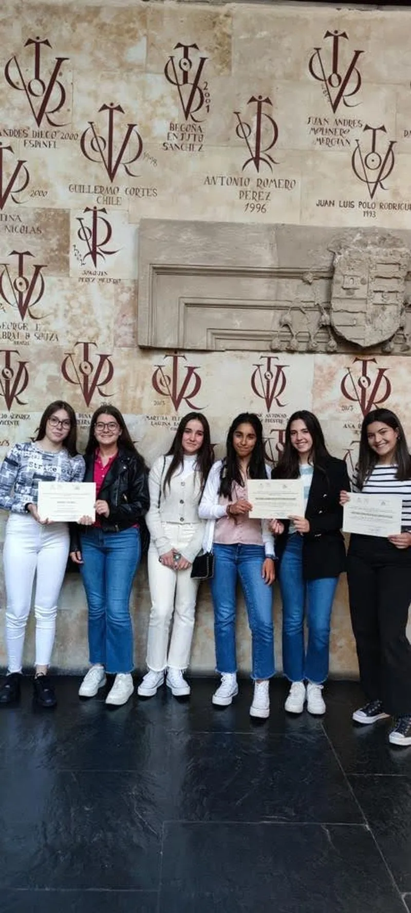 Foto 5 - Nadia Barbero y Jimena Gonz&aacute;lez, del San Juan Bosco, obtienen el primer premio en el 'Geoconcurso'