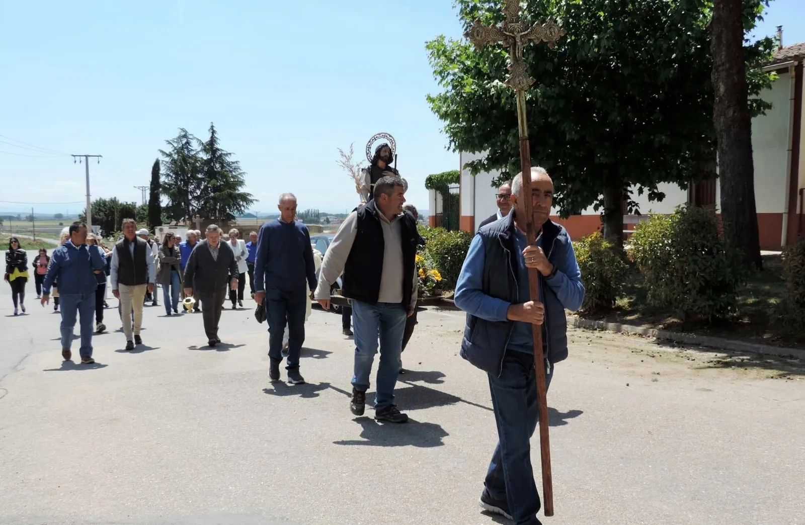 Aldearrubia celebraba este lunes a San Isidro con misa, procesión y paellada