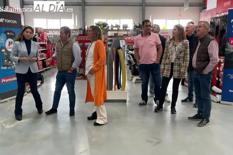 La portavoz de Agricultura del Grupo del Partido Popular en el Congreso, Milagros Marcos, visitaba Peñaranda junto a Eva López