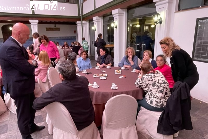 El Partido Popular de Peñaranda celebraba este viernes un encuentro con mujeres
