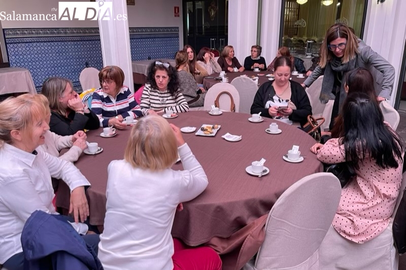 El Partido Popular de Peñaranda celebraba este viernes un encuentro con mujeres