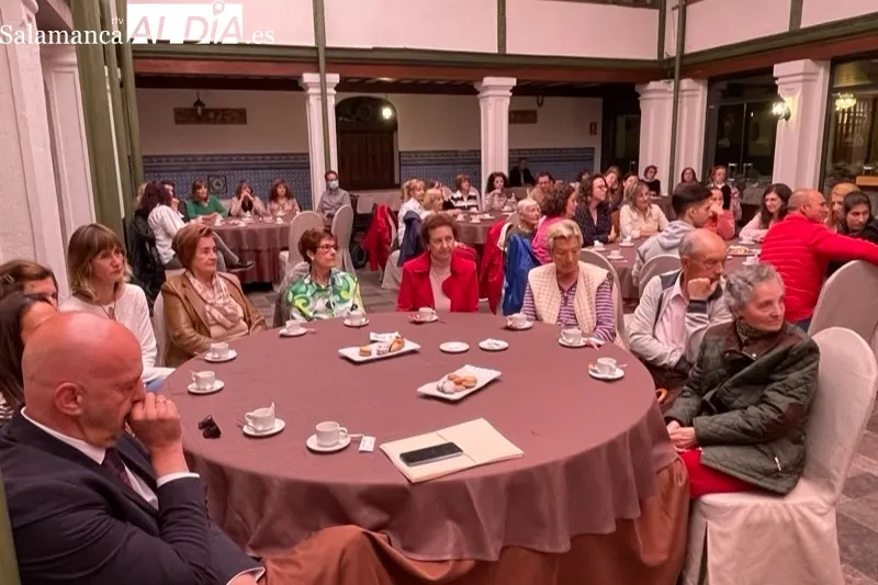 El Partido Popular de Peñaranda celebraba este viernes un encuentro con mujeres