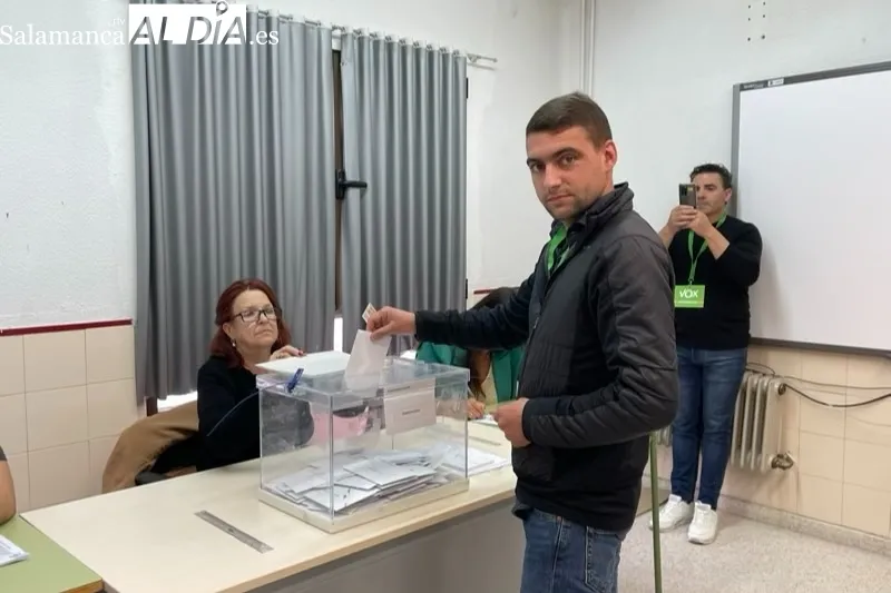 Los cuatro candidatos peñarandinos han votado en la mañana de este domingo 