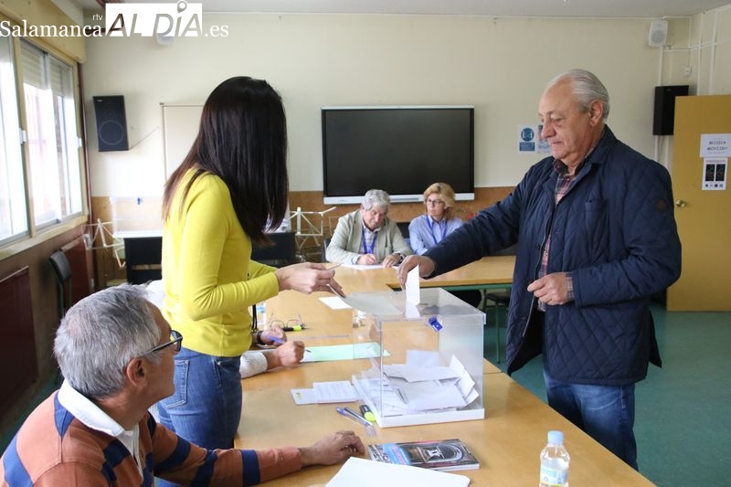 Foto 5 - Sigue aquí la jornada electoral en Alba de Tormes