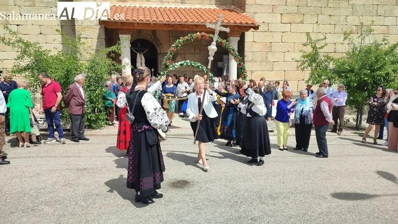 Actos religiosos durante las Fiestas de la Santa Cruz en Masueco