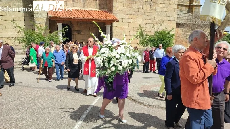 Actos religiosos durante las Fiestas de la Santa Cruz en Masueco