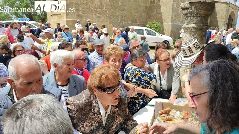 Fiesta de la Virgen 'chica' en Pereña de la Ribera / CORRAL 