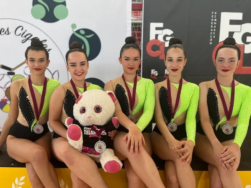 Foto 5 - Grandes resultados para el Club R&iacute;tmica Salamanca en la Liga Auton&oacute;mica de Gimnasia