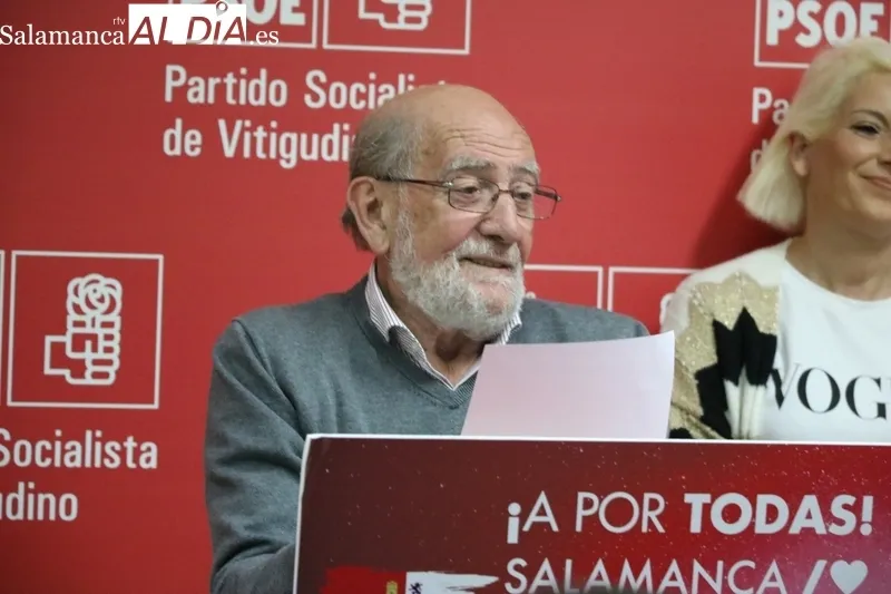 El PSOE presentaba a militantes de la comarca la lista que encabeza Javier Muñiz al Ayuntamiento de Vitigudino  / CORRAL