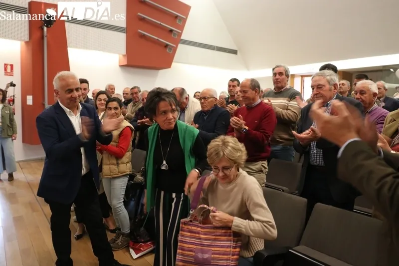 Acto del PP en Vitigudino con la presencia de la exministra Isabel García Tejerina / CORRAL 