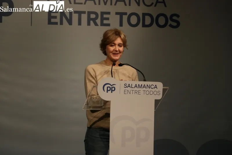 Acto del PP en Vitigudino con la presencia de la exministra Isabel García Tejerina / CORRAL 