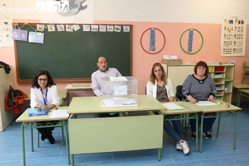 A las 11.30 horas el dato de participación en Vitigudino se situaba en el 11% / CORRAL