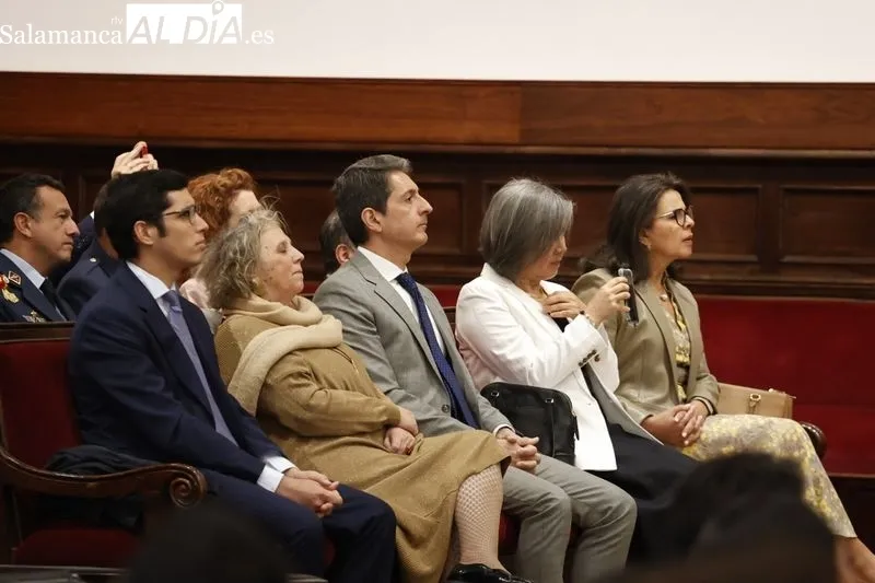 Entrega en el Paraninfo de la USAL de las Becas Universidad de Salamanca-Santander. Foto de David Sañudo