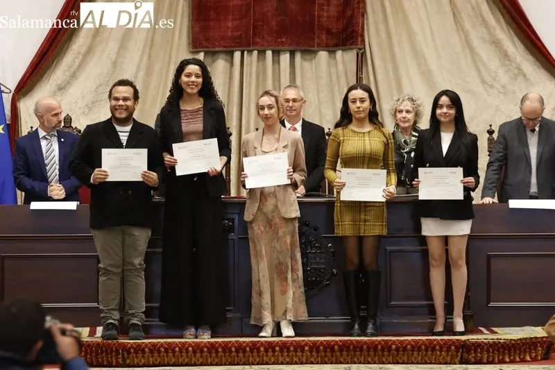 Entrega en el Paraninfo de la USAL de las Becas Universidad de Salamanca-Santander. Foto de David Sañudo
