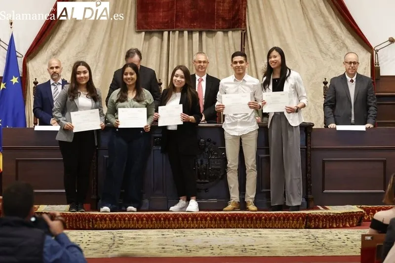 Entrega en el Paraninfo de la USAL de las Becas Universidad de Salamanca-Santander. Foto de David Sañudo