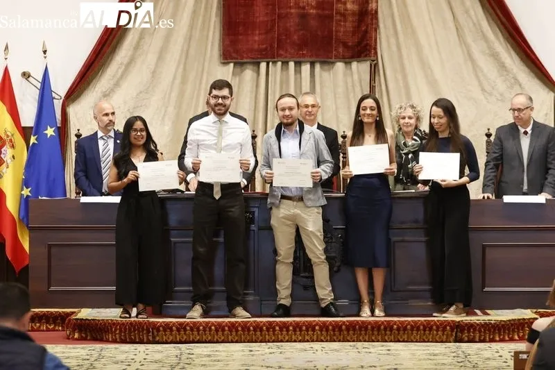 Entrega en el Paraninfo de la USAL de las Becas Universidad de Salamanca-Santander. Foto de David Sañudo