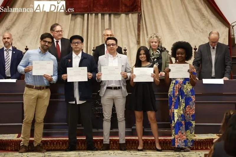 Entrega en el Paraninfo de la USAL de las Becas Universidad de Salamanca-Santander. Foto de David Sañudo
