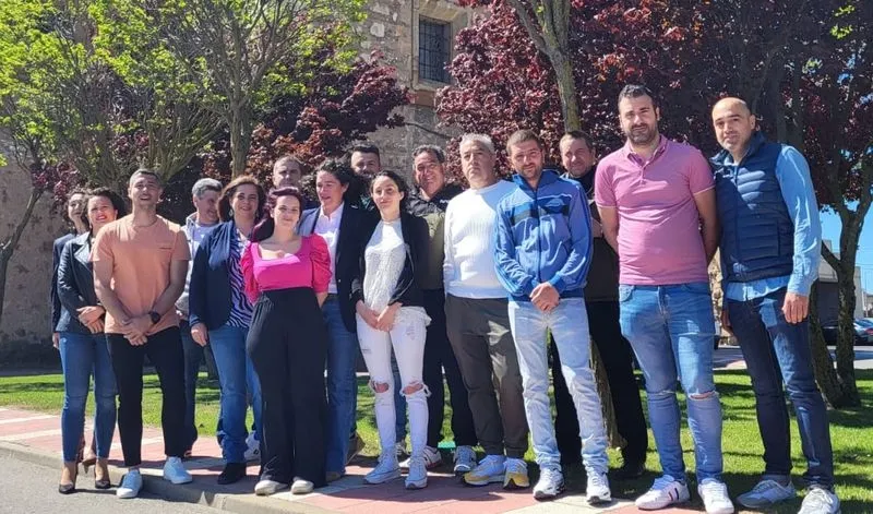 Equipo del PP en Pelabravo, encabezado por María Teresa García, que ha ganado las elecciones municipales