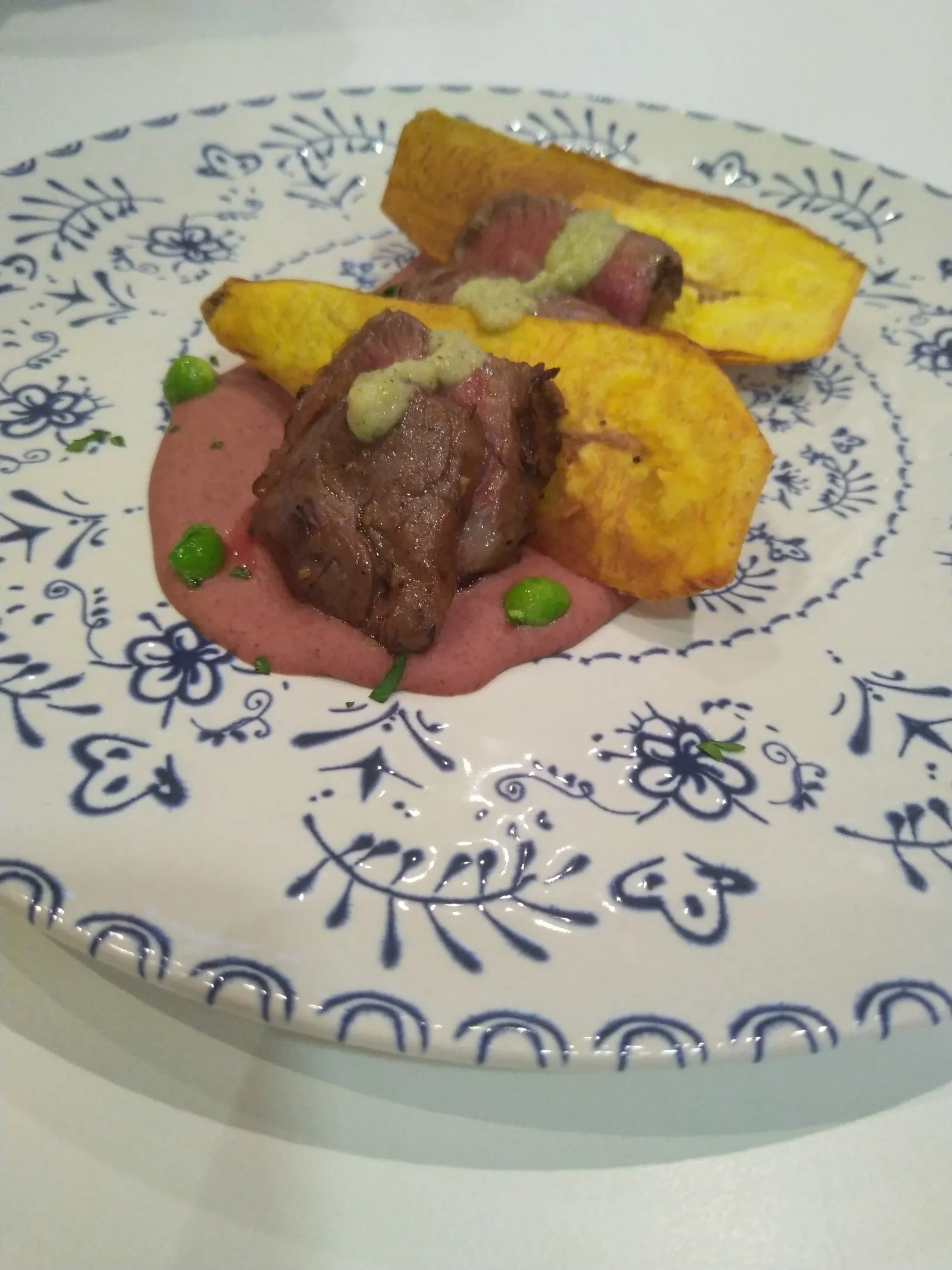 Uno de los platos preparados por Gabriel Simón, Presa cubana