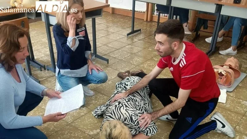 El alumnado del AFE sigue su formación en las aulas del centro cultural de Lumbrales