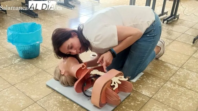 El alumnado del AFE sigue su formación en las aulas del centro cultural de Lumbrales