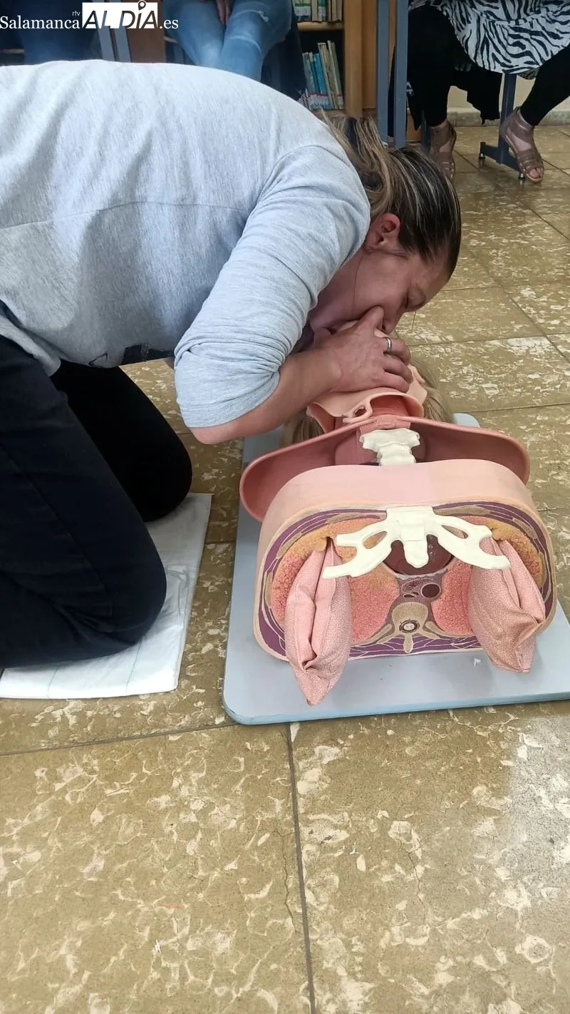 El alumnado del AFE sigue su formación en las aulas del centro cultural de Lumbrales