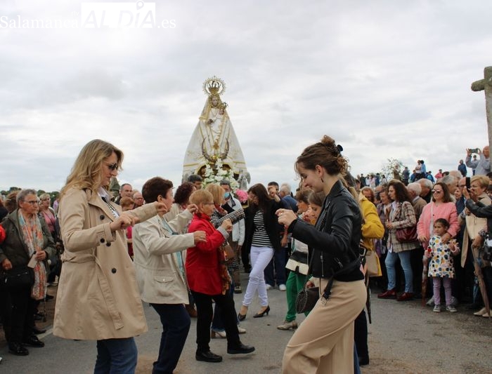 Religión, fervor y fiesta reciben a la Virgen de Valdejimena