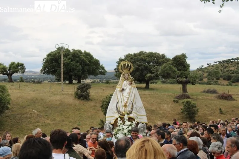 Foto 9 - Religi&oacute;n, fervor y fiesta reciben a la Virgen de Valdejimena